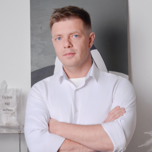 Преподаватель курса Антон Румянцев